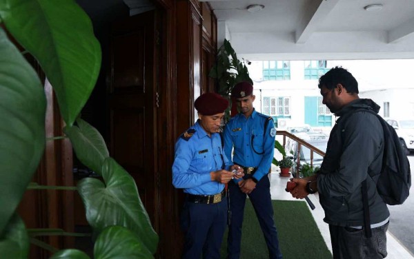 अर्थ मन्त्रालय प्रवेशमा कडाइ