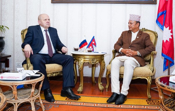 उर्जामन्त्री खड्कासँग नेपालका लागि रसियाका राजदूतको शिष्टाचार भेट