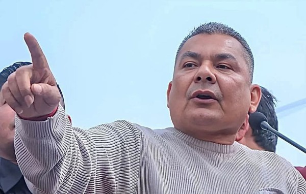 तीनकुनेबाट भागेर ‘धर्मगुरु’ पुष्कर खतिवडाको घर पुगेका थिए दुर्गा प्रसाईं, त्यहाँबाट स्याउ र केरा खाएर फरार