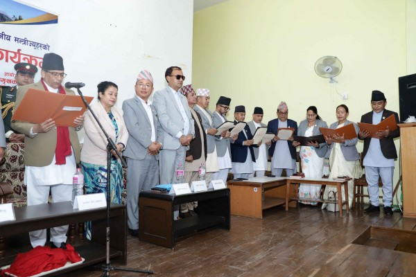 गण्डकी प्रदेशमा मन्त्रीमण्डल हेरफेर, नवनियुक्त मन्त्रीले लिए शपथ