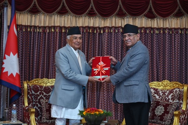 राष्ट्रपति पौडेलसमक्ष प्रधानमन्त्रीद्वारा प्रतिवेदन पेस