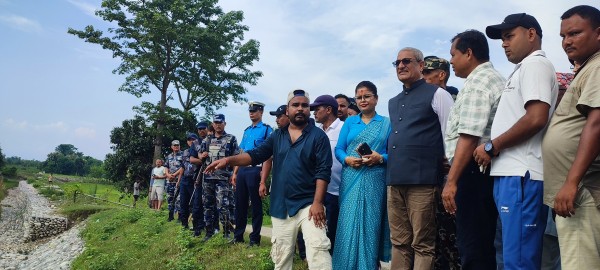 गृहमन्त्रीद्वारा बाढी प्रभावित क्षेत्रको स्थलगत अवलोकन