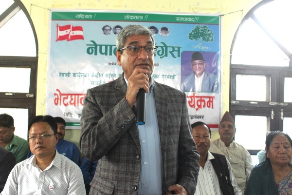 सबैको सहमतिमा संविधान संशोधन हुन्छ : गृहमन्त्री लेखक