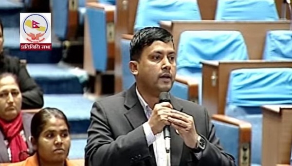 तीन मन्त्रीलाई बर्खास्त गर्न एमालेको माग