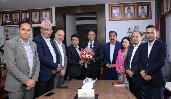 अब निजी क्षेत्रले घुस खुवाउन पर्दैन : अर्थमन्त्री डा. वाग्ले