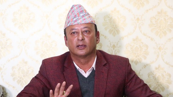 पूर्वमन्त्री दीपक खड्का पक्राउ