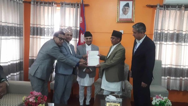 गण्डकीको मुख्यमन्त्रीमा खगराज अधिकारीको दाबी पेस