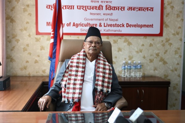 दुग्ध र उखु किसानका समस्या समाधान गर्छु : कृषिमन्त्री परियार