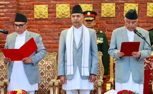 प्रधानन्यायाधीश शर्माले लिए शपथ