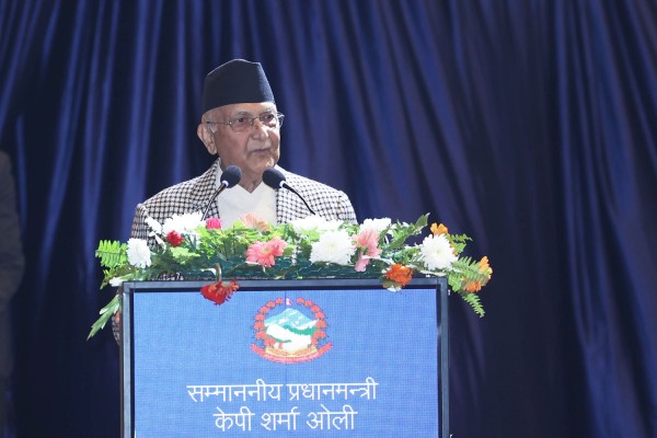 दबाबमा नपरी काम गर्न नेपाल प्रहरीलाई प्रधानमन्त्रीको निर्देशन
