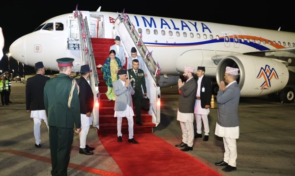 प्रधानमन्त्री ओली स्वदेश फिर्ता