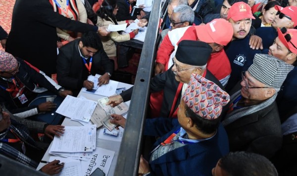 ओलीले गराए उम्मेदवारी दर्ता