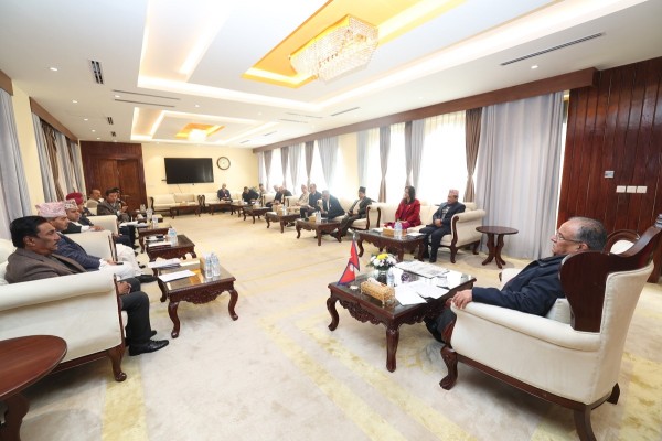 १५ दिनभित्र प्रहरी समायोजन प्रक्रिया टुंग्याउन प्रधानमन्त्रीको निर्देशन