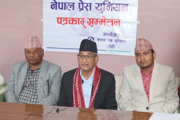 गणतन्त्रको विकल्प राजतन्त्र हुन सक्दैन : गृहमन्त्री लेखक