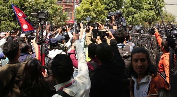 राप्रपाको प्रदर्शन विजुलीबजार केन्द्रित, सांसदहरु सिंहदरबारमा