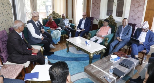 एमालेको ११औं महाधिवेशन मंसिर अन्तिम साता, संसद् विघटनविरुद्ध अदालत जाने निर्णय
