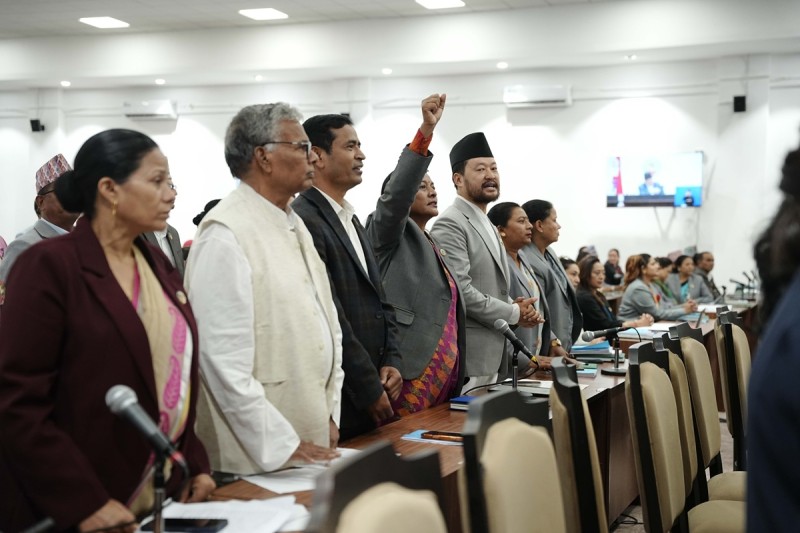 संसद्‍मा प्रधानमन्त्री उपस्थित नभएपछि विपक्षीको अवरोध
