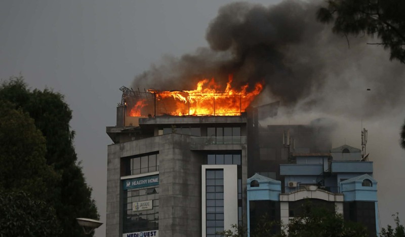 पुल्चोकस्थित दाउरा थकालीमा आगलागी