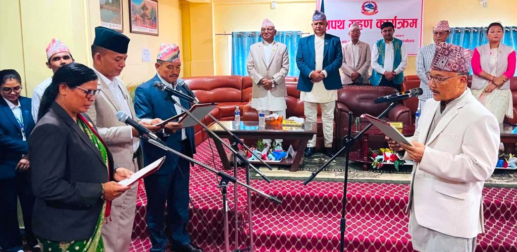 लुम्बिनीका नवनियुक्त तीन मन्त्रीले लिए शपथ