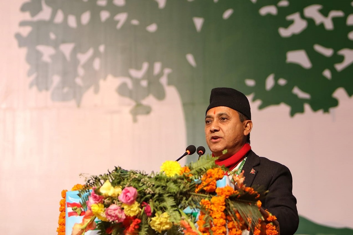 महामन्त्री शर्माको प्रतिवेदन : गठबन्धनलाई कायम राखेर नै काम गर्नुपर्ने कांग्रेसको अभिभारा (पूर्णपाठ)