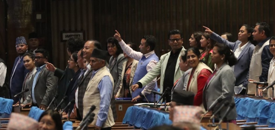विपक्षीको अवरोध कायमै, संसद बैठक भोलिसम्मका लागि स्थगित