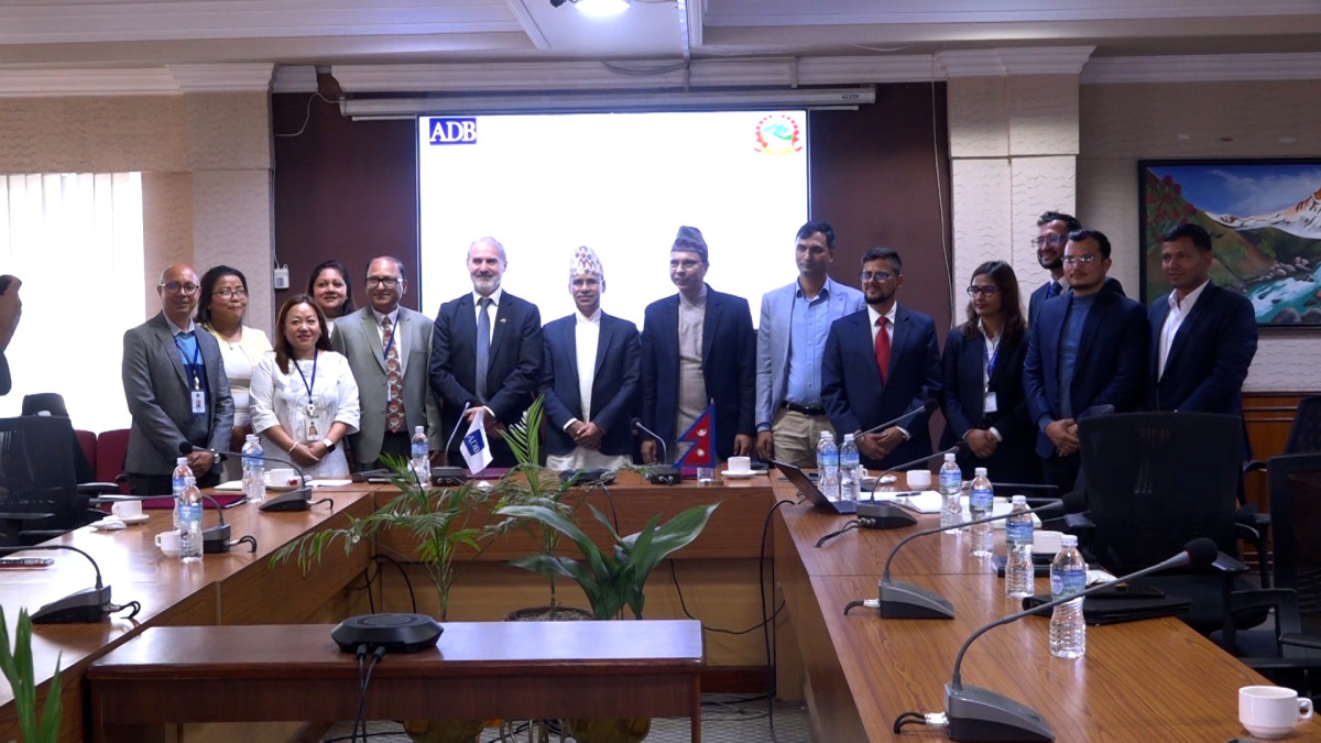 नेपाल सरकार र एडिबीबीच सार्वजनिक वित्त व्यवस्थापन सुदृढीकरणसम्बन्धी ऋण सम्झौता