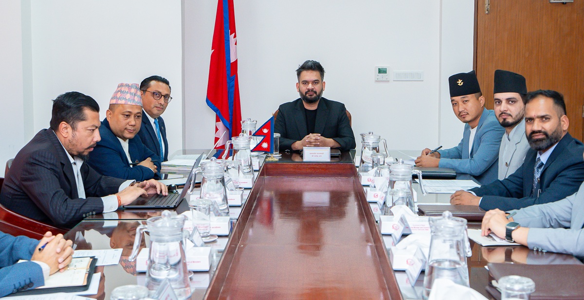 पेट्रोलियम पदार्थ आयातमा ५० प्रतिशत भन्सार कर छुट दिने सरकारको निर्णय