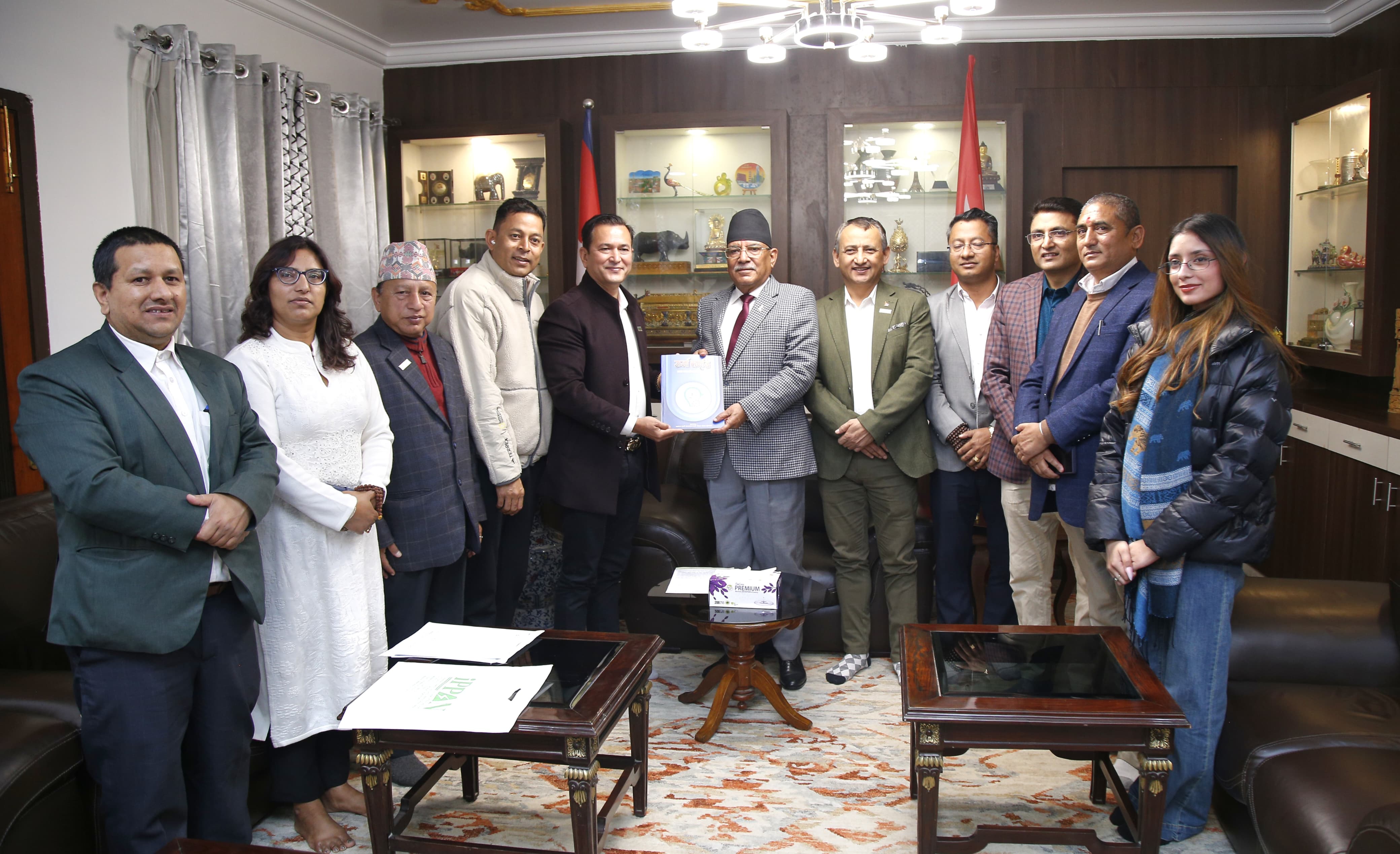 त्रिदेशीय विद्युत् व्यापार सम्झौता देशको समृद्धिका लागि कोसेढुंगा : प्रचण्ड