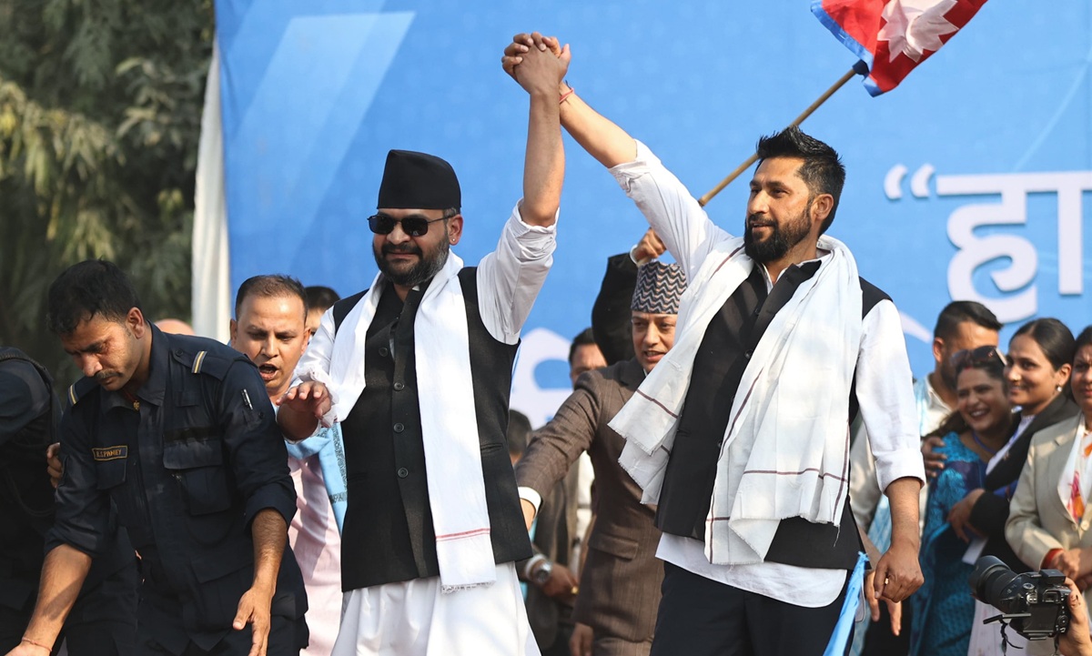 बालेनले देश बनाउँछ : रवि लामिछाने