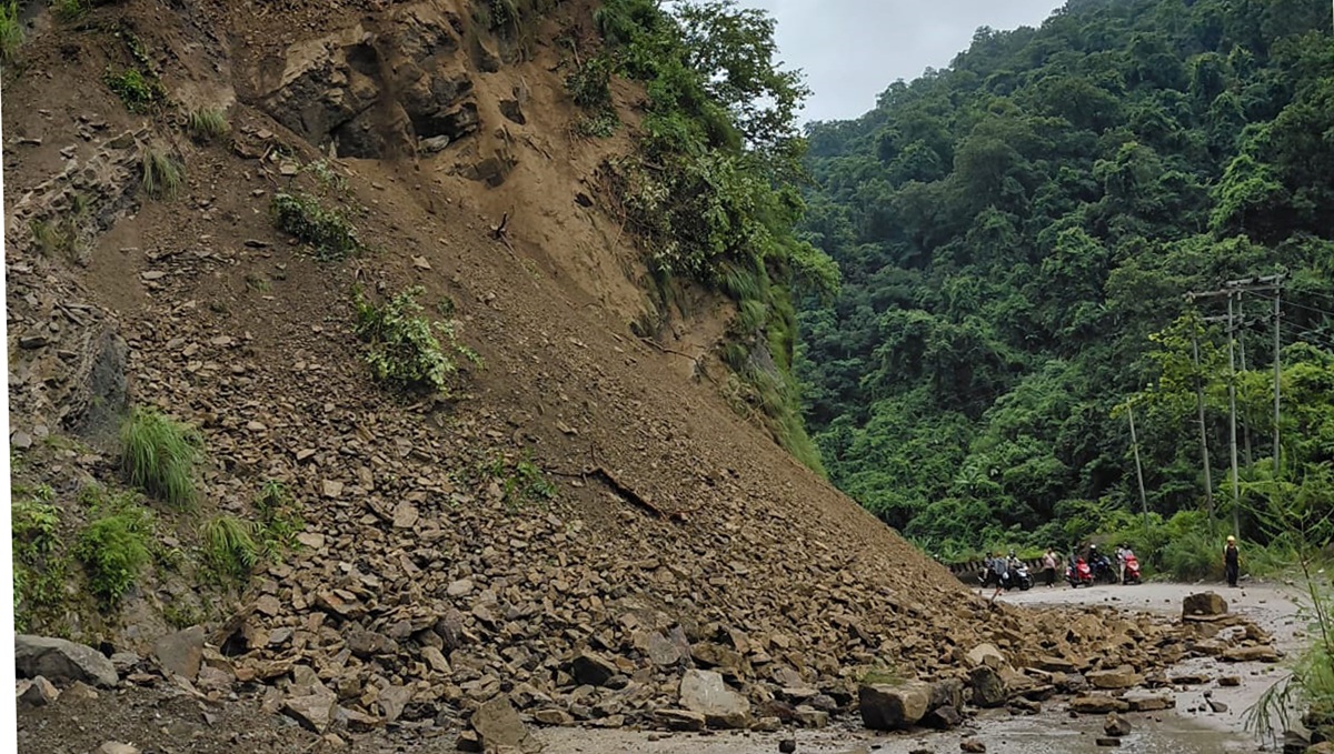 देशका विभिन्न सडकखण्ड अवरुद्ध