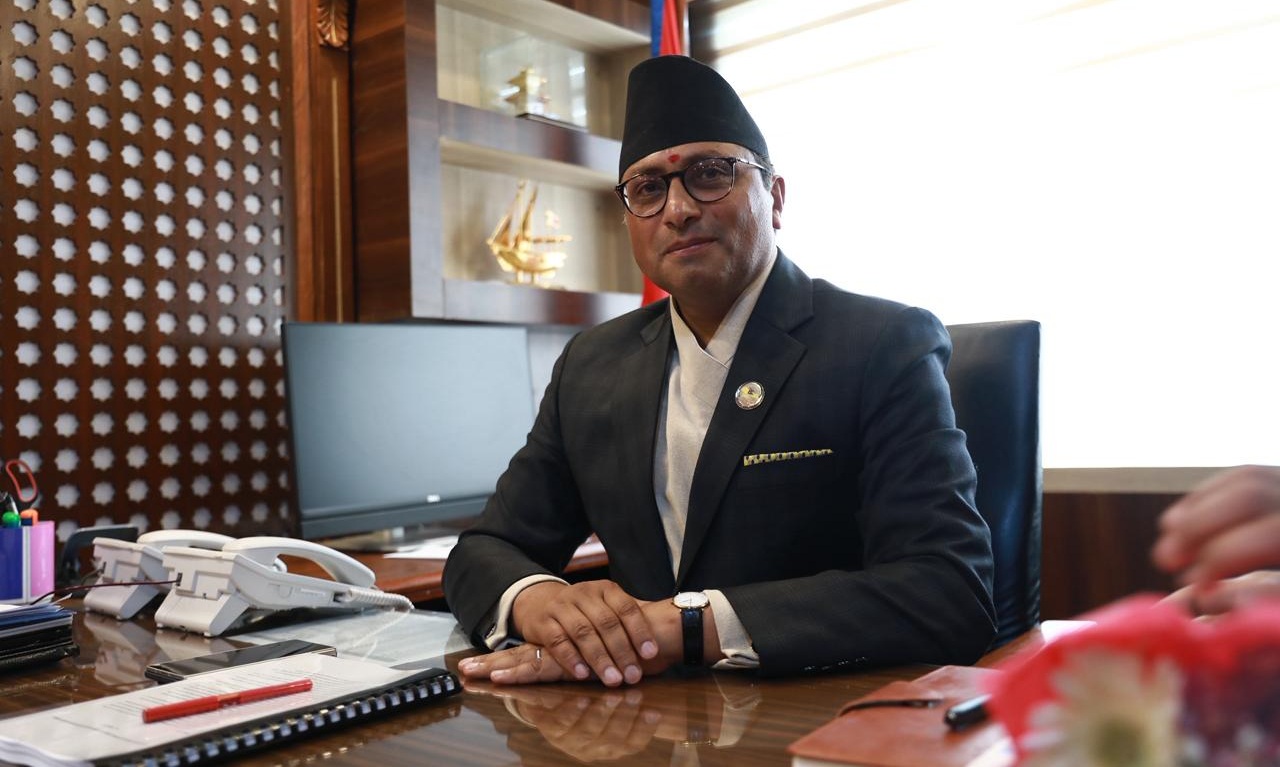 पदभार ग्रहण गर्दै अर्थमन्त्री वाग्लेको निर्णय- राजस्व अनुसन्धान विभागसहित १५ ऐन खारेज